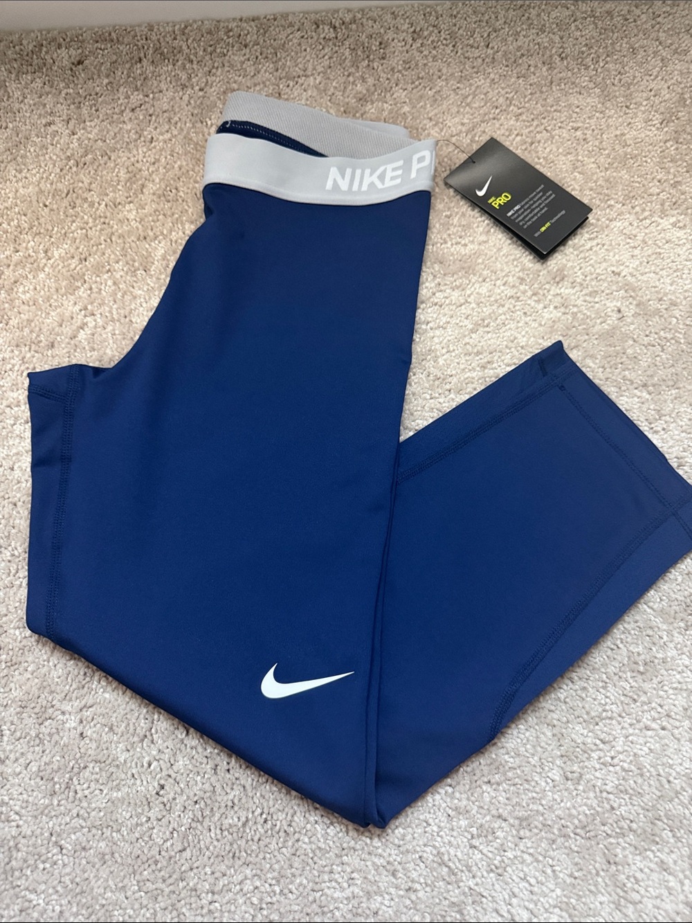 Nike Women’s Navy Crop Leggings